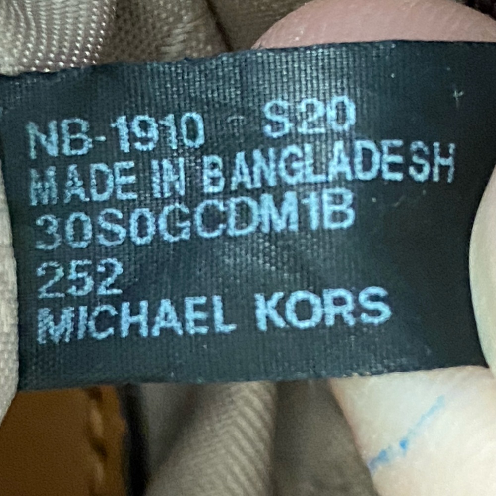 Michael Kors Camden messenger bag signature logo-print canvas gold-tone hardware - Picture 15 of 16